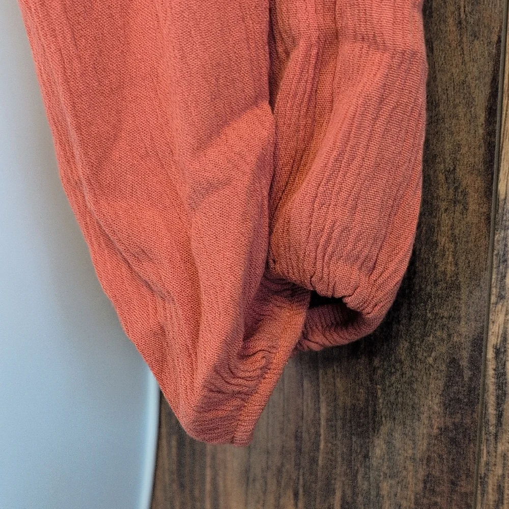 Sadie & Sage Terracotta Wrap Crop Blouse M            C157